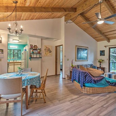 Peaceful Abode With Deck, 13 Mi To Black Sand Beach! Naalehu Exteriör bild