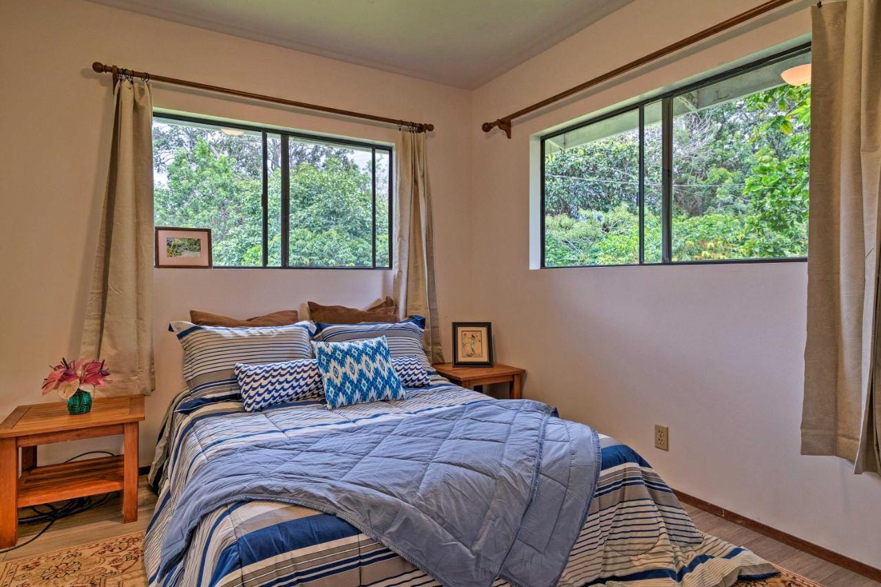 Peaceful Abode With Deck, 13 Mi To Black Sand Beach! Naalehu Exteriör bild