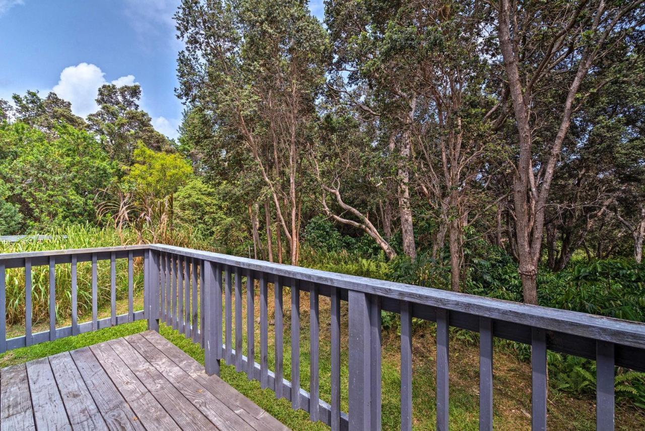 Peaceful Abode With Deck, 13 Mi To Black Sand Beach! Naalehu Exteriör bild